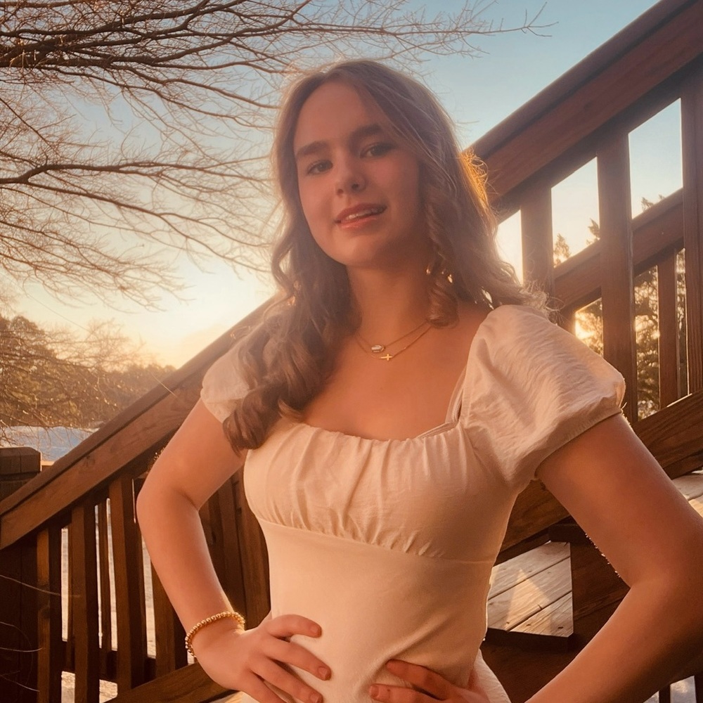 Meet your Posher, Ella